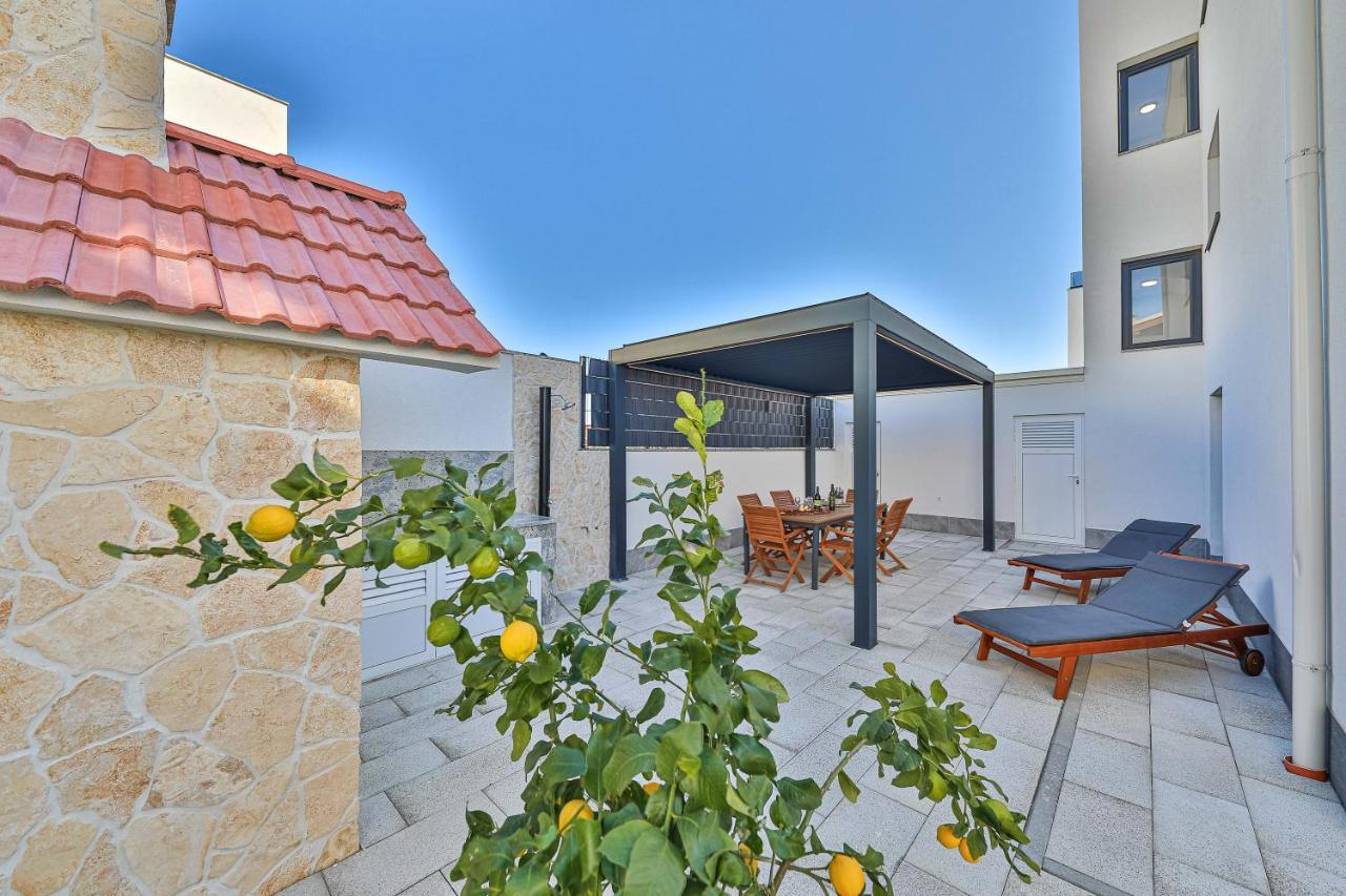 Luxury Apartment Pia With Swimming Pool And Grill Trogir Eksteriør bilde