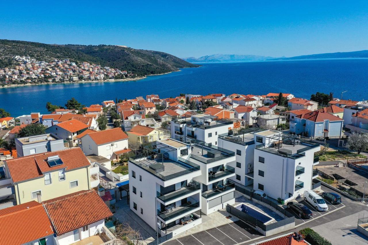 Luxury Apartment Pia With Swimming Pool And Grill Trogir Eksteriør bilde