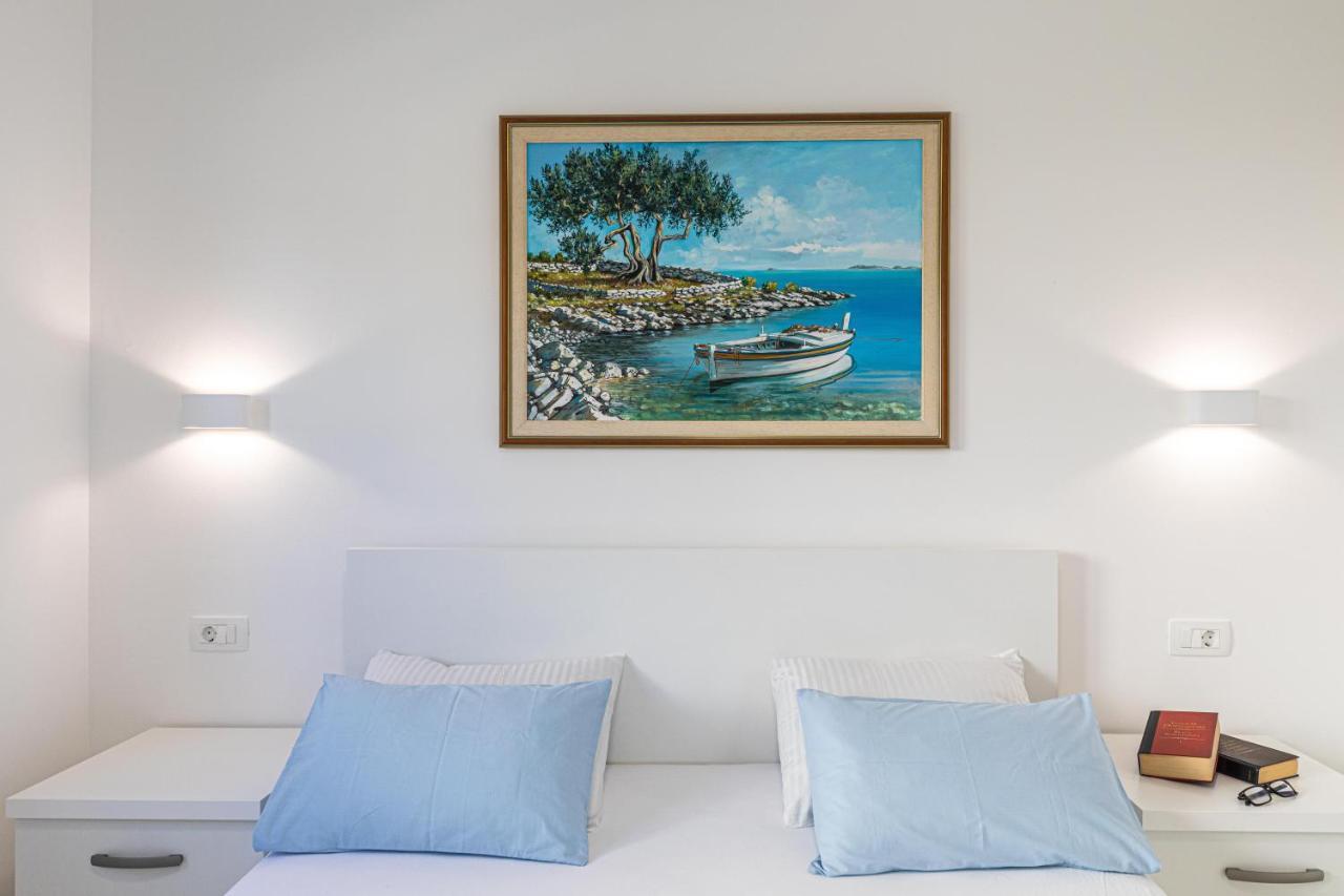 Luxury Apartment Pia With Swimming Pool And Grill Trogir Eksteriør bilde
