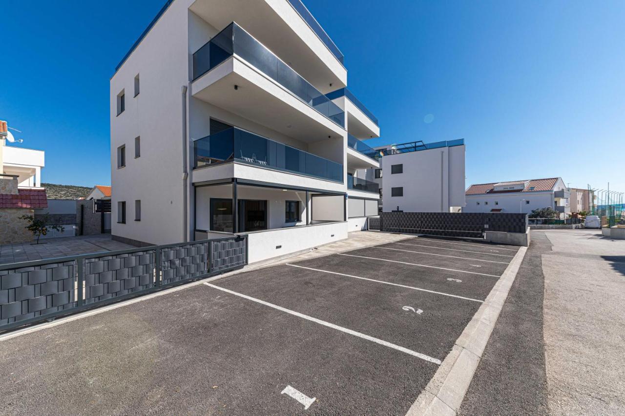 Luxury Apartment Pia With Swimming Pool And Grill Trogir Eksteriør bilde