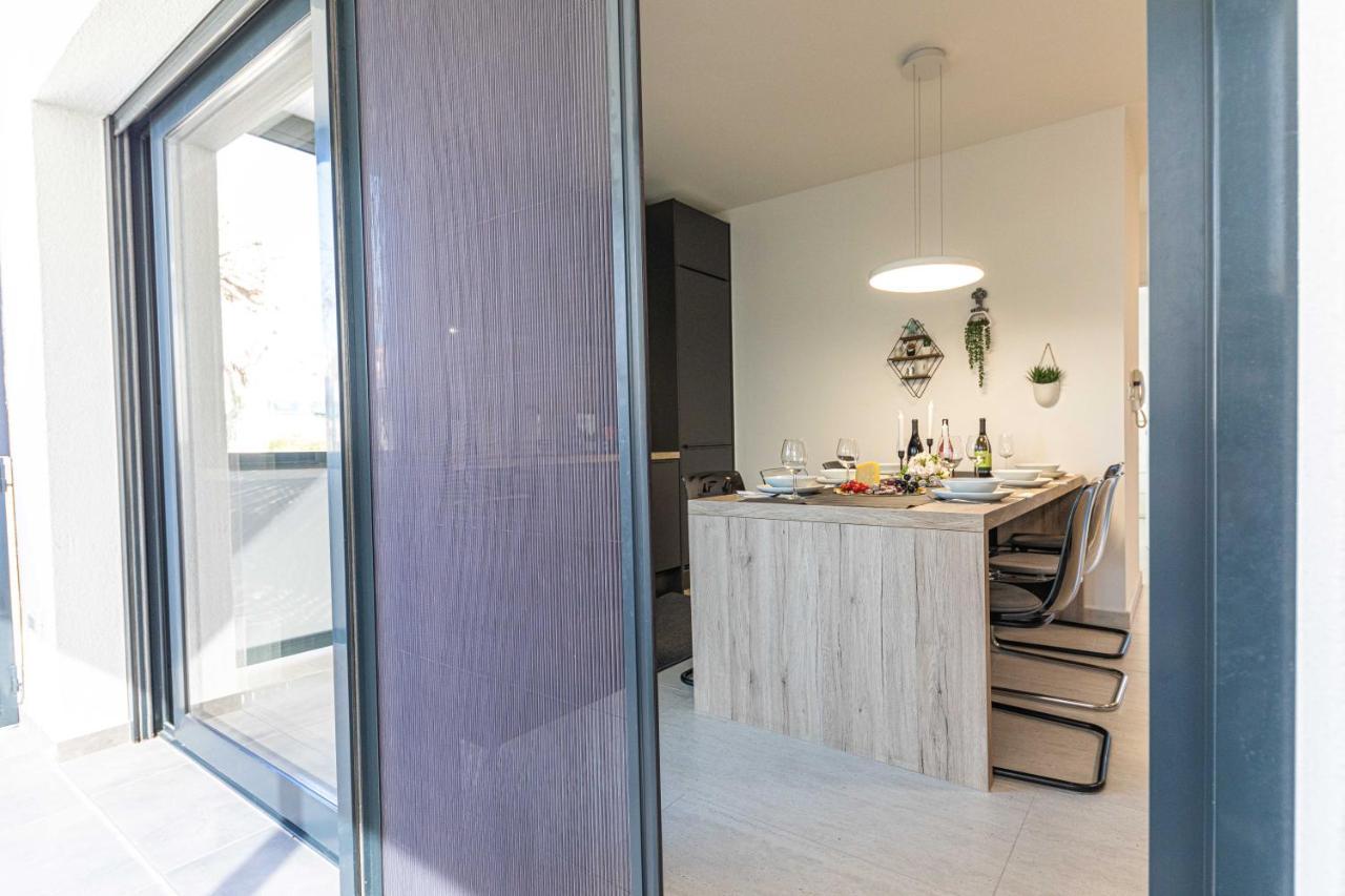 Luxury Apartment Pia With Swimming Pool And Grill Trogir Eksteriør bilde